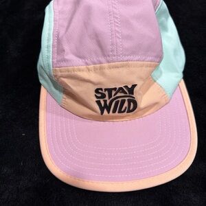 Stay Wild Brist Pastel Cap